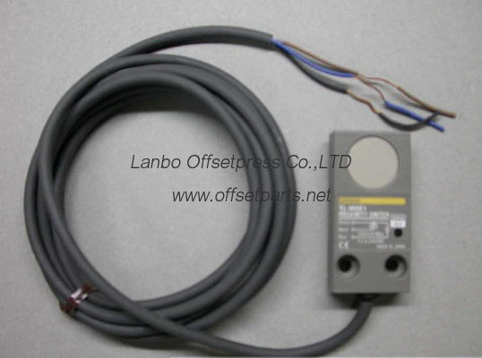 OMRON TL-W5E1 12-24 VDC , magic eye sensor 25 x 50.5 mm , komori original printer spare part