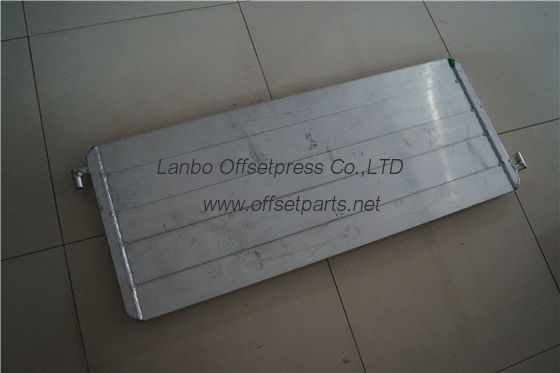 komori L640 old used  oil deflector L1090 x W 440 mm for offset printing machine
