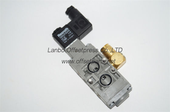 High quality directional control valve,M2.184.1171, offset printing machine parts